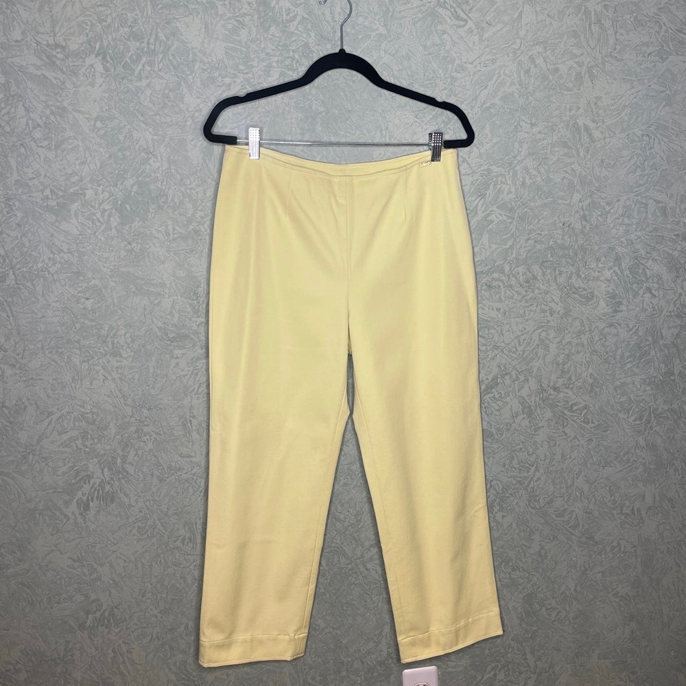 St. John Sport yellow pants